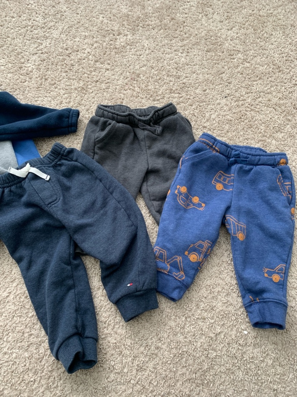 Qty. 13 infant sweat pants 6-9m & 12m - Picture 8 of 9